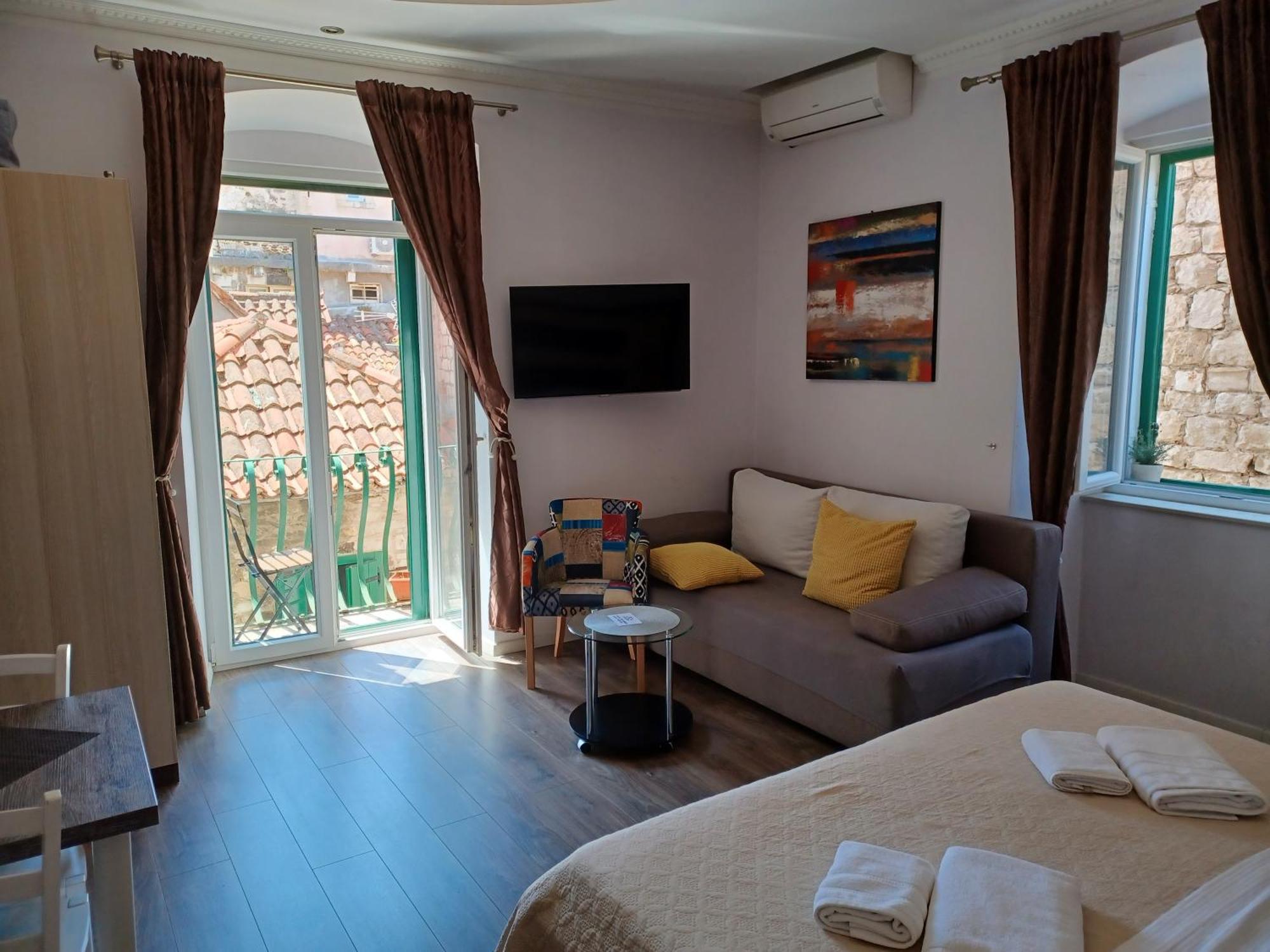 Jr Luxury Guesthouse สปลิท ภายนอก รูปภาพ