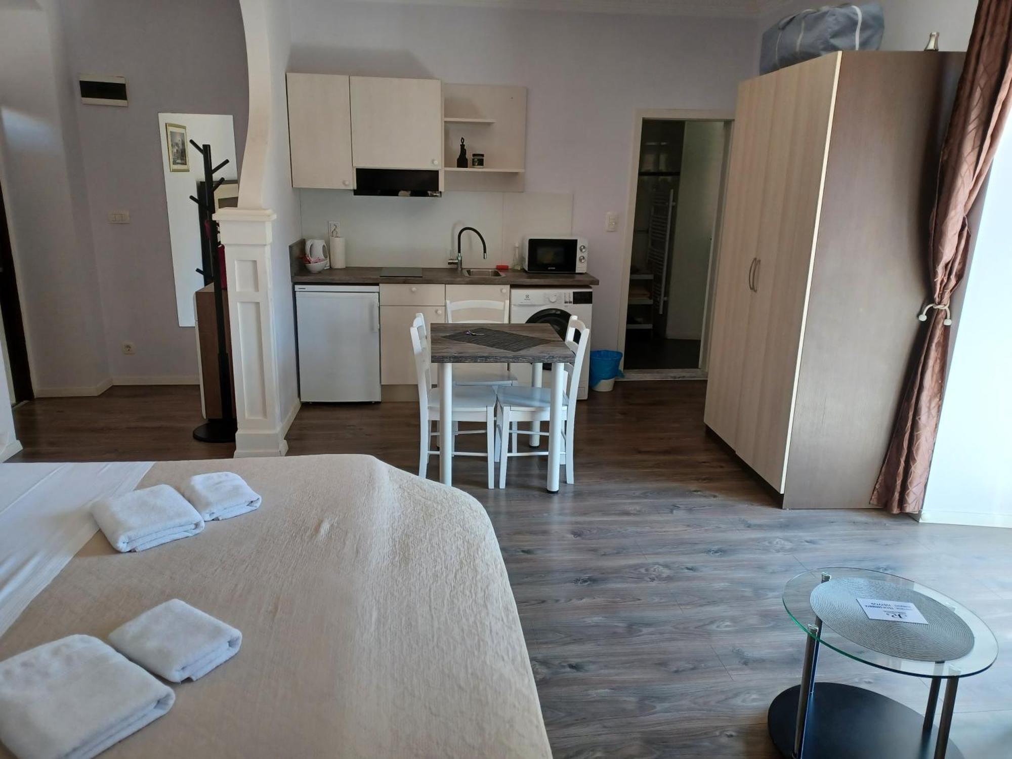Jr Luxury Guesthouse สปลิท ภายนอก รูปภาพ